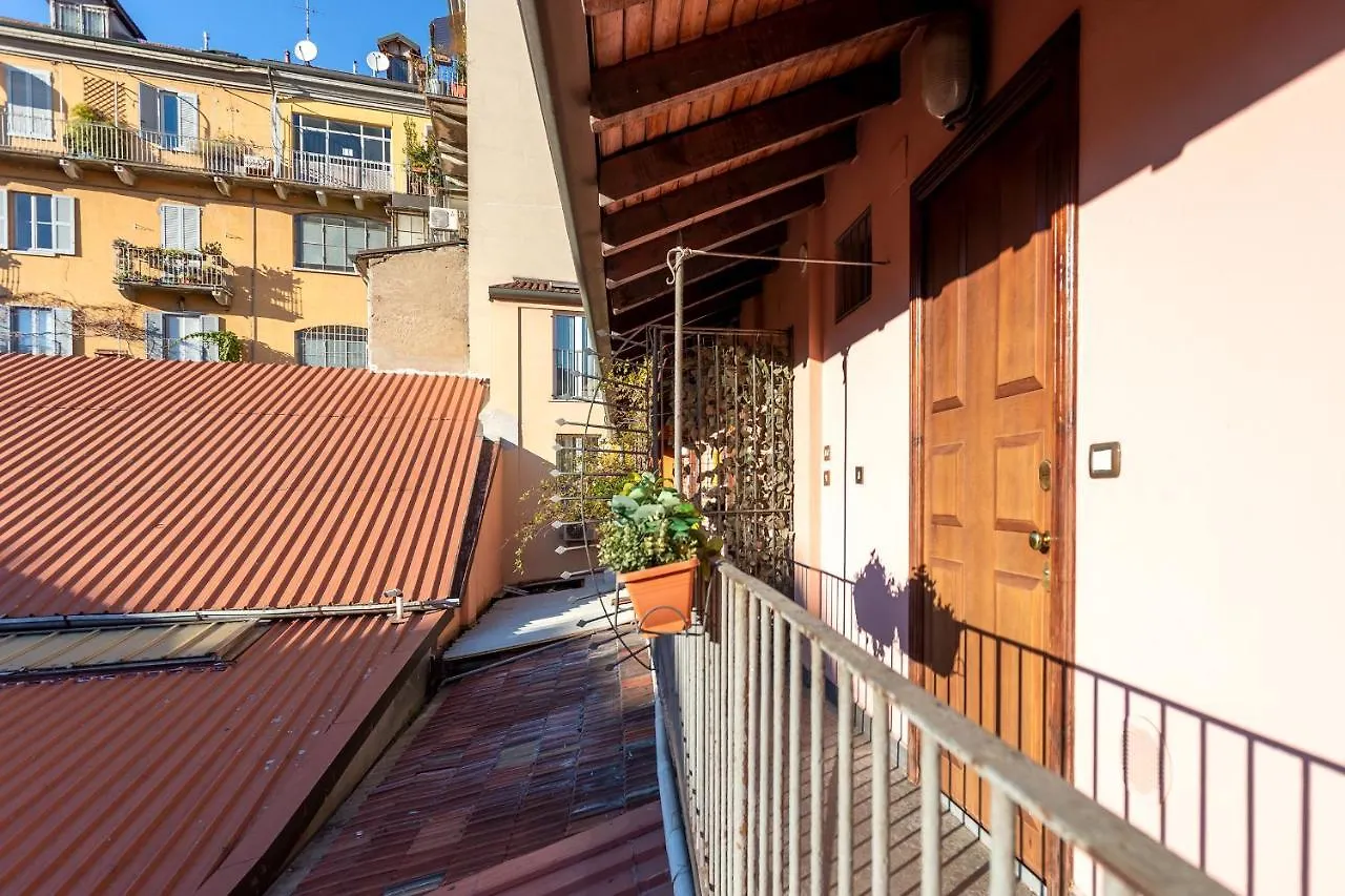 ミラノDesign Loft Walking Distance Brera-Duomo With Wifi+Netflixアパートメント 0*, ミラノ イタリア