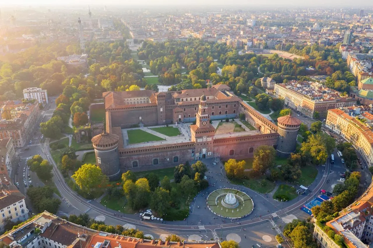ミラノDesign Loft Walking Distance Brera-Duomo With Wifi+Netflixアパートメント イタリア